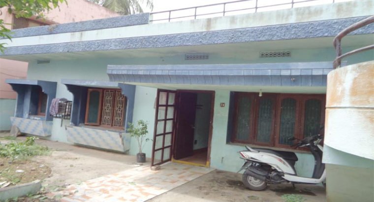 267 Sq Yards Residential House for Sale at 50 Buildings Center, Kakinada