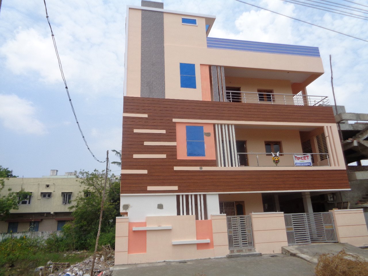 G +2 Guest House For Rent at Suresh Nagar, Kakinada.