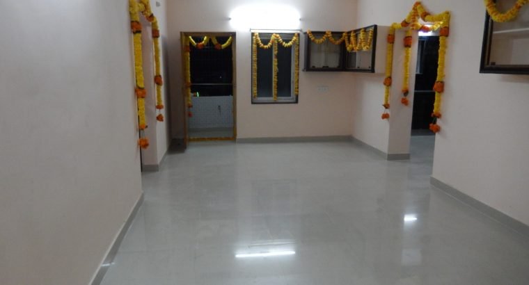 Residential Flat for Sale at Annamayya Veedi, Rajhamundry