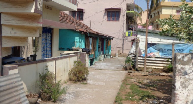 Old Tiled House For Sale at Dowleswaram, Rajahmundry