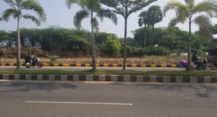 Commercial Sites for Sale Near Kolamuru Village, Airport Road