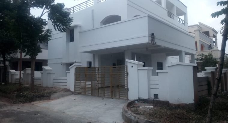 4BHK Villas For Sale / Lease at Bridge County, Rajamundry