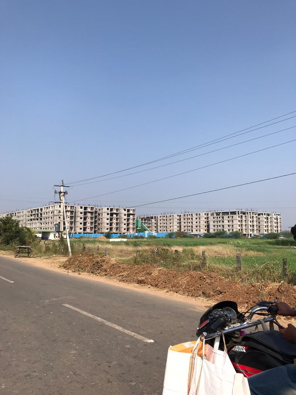 Commercial Open Site For Sale at Gannavaram to Purushothapatnam, Mustabad Road, Gannavaram.