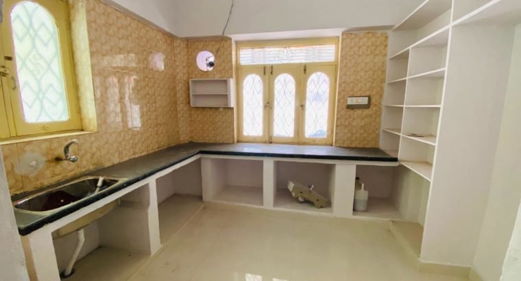 3BHK House For Rent at Main Road Bhaninagar Tirupati