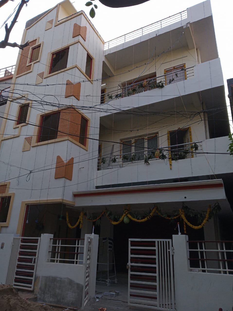 G+2 Commercial Building Space For Rent at Danavaipeta, Rajahmundry.