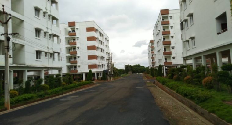 3BHK & 2BHK Flats for Sale at GSL Hospital Backside, Rajamahendravaram.