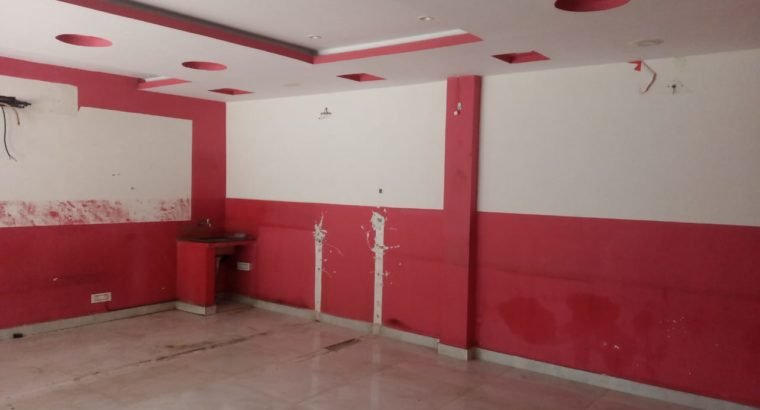 G +1 Commercial Building Shop For Rent at Main Road, Kakinada