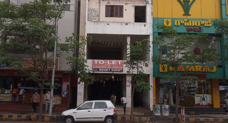 G +3 Commercial Building For Rent at Main Road, Kakinada.