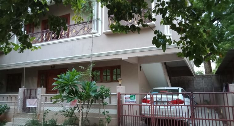 G +1 Independent Building For Sale at Khadi Colony Tirupati.